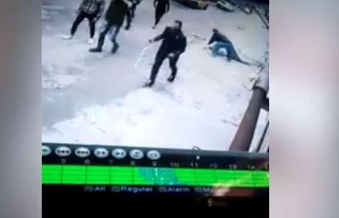 حوادث : فيديو.. بلطجية يقتحمون منزلاً ويلقون بشخص من البلكونة بالإسكندرية