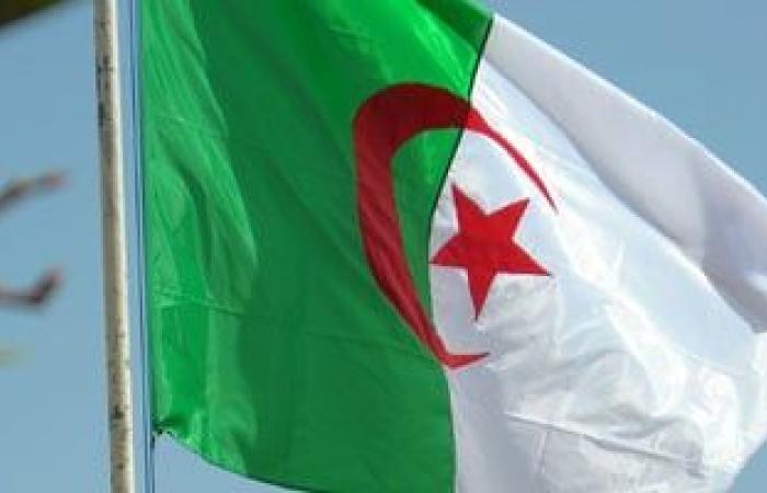 أخبار عربية : الجزائر: الهجوم الإسرائيلى على قنصلية إيران بدمشق يمثل انتهاكا واضحا للقانون الدولى