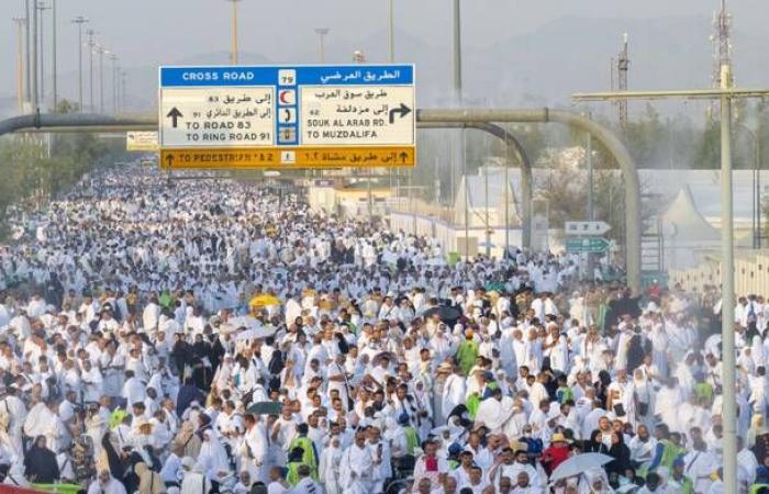 إقتصاد : "الصحة" تُحذر الحجاج من أخطار التعرض لأشعة الشمس حتى الـ 4 مساءً