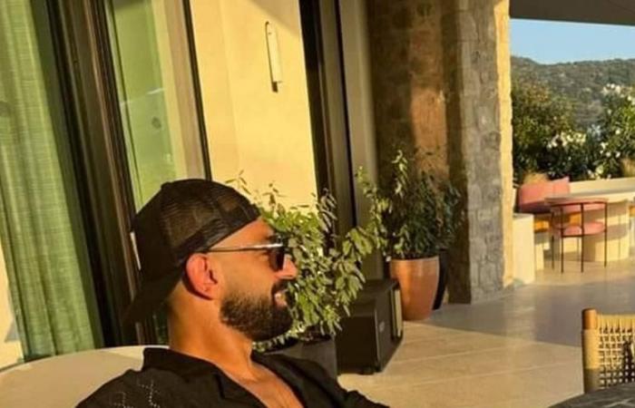 رياضة : محمد صلاح يتجاهل غموض مستقبله مع ليفربول بالاستعداد للموسم الجديد