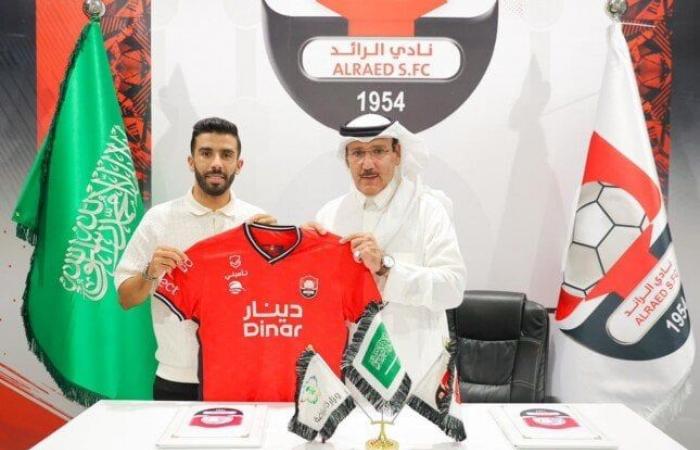 بعد فشل انتقاله لـ الزمالك.. الرائد السعودي يعلن تجديد عقد كريم البركاوي