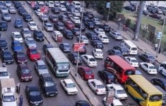 اعرف طريقك.. كثافات مرورية على أغلب الطرق والشوارع الرئيسية بـ القاهرة والجيزة